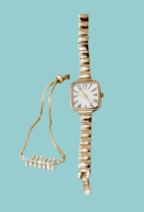 minimalist gold bracelets for satin saree